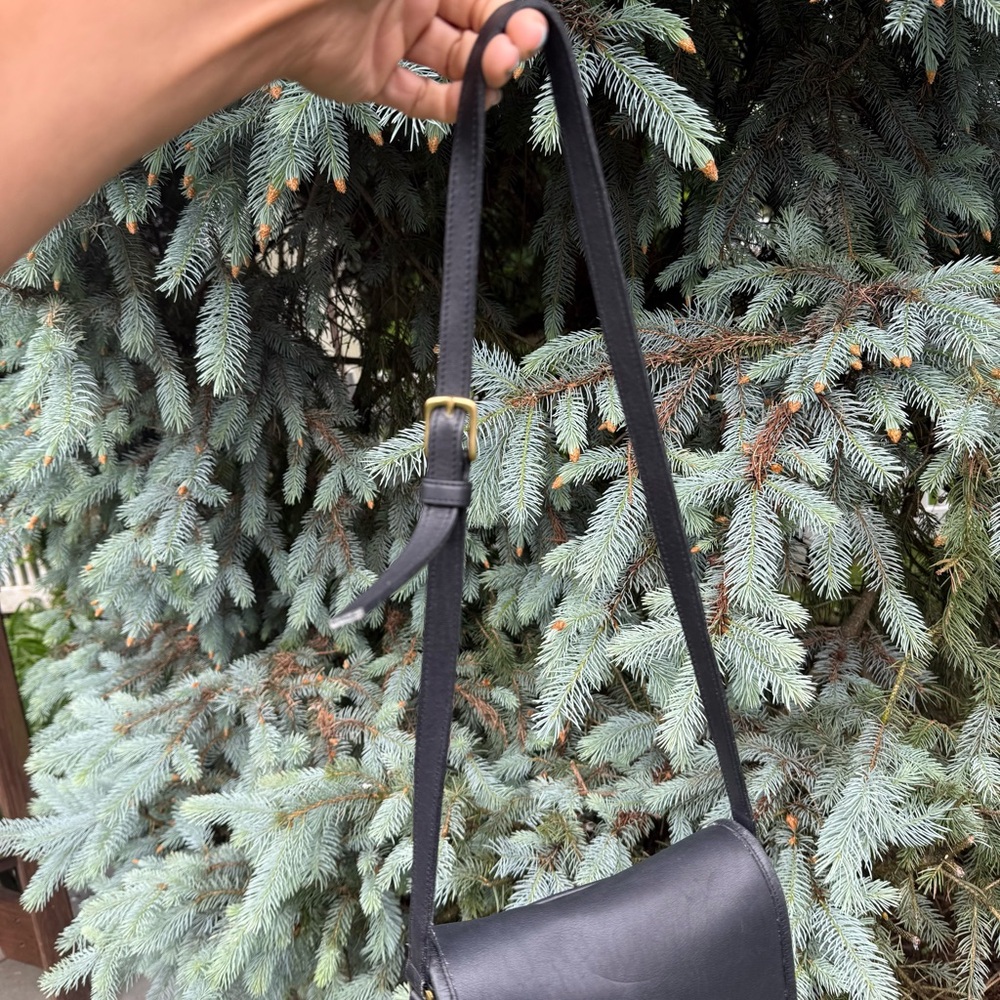 VINTAGE COACH Companion Flap Black 9076 Crossbody Turnlock Leather Shoulder Bag - Picture 5 of 8